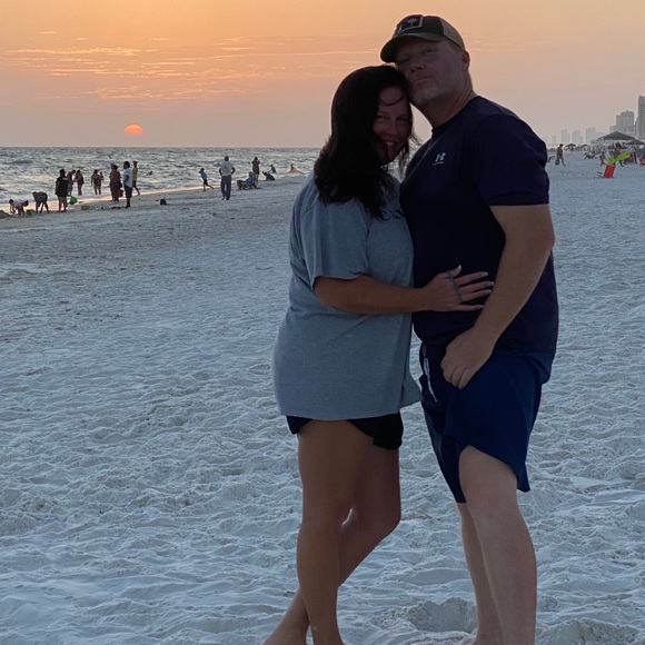 Meet your Posher, April - Picture 1 of 1